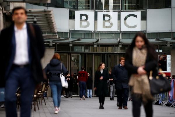 The BBC yesterday said it had filed a complaint with US tech giant Apple over AI-generated fake news that was shared on iPho<em></em>nes and attributed to the British public broadcaster. ― Reuters file pic