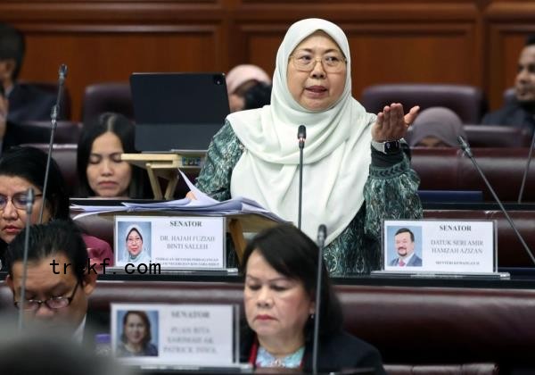 Deputy Domestic Trade and Cost of Living Minister Fuziah Salleh said 56 cases of fraudulent halal logos and certificates, involving RM1.813 million worth of seizures, have been reported as of Mo<em></em>nday (Dec 16) this year. — Bernama pic