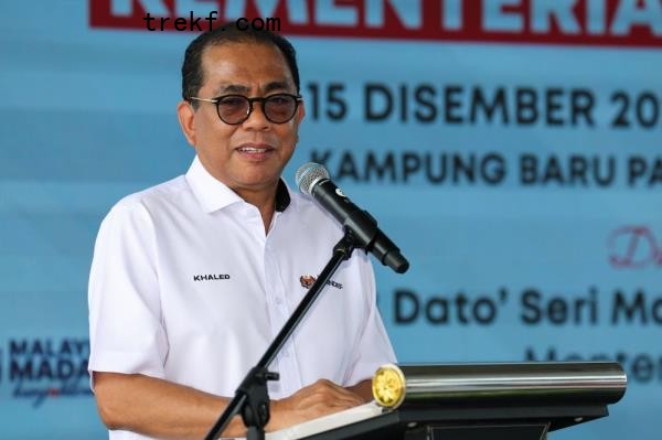 Defence Minister Datuk Seri Mohamed Khaled Nordin said that, so far, there has been no need to increase the allowance as the programme is o<em></em>nly set to start in January 2025. — Bernama pic