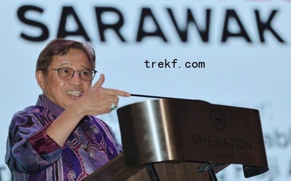 Abang Johari says these fields are crucial for managing and auditing the financial aspects of Sarawak’s expanding green economy, particularly in carbon trading and enviro<em></em>nmental sustainability. – Bernama pic