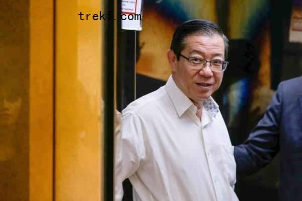 In a notice of appeal filed last month, Lim said that he should receive interest at a rate of 5 per cent per annum on the judgment sum, calculated from the date the lawsuit was filed until full payment. — Picture by Sayuti Zainudin